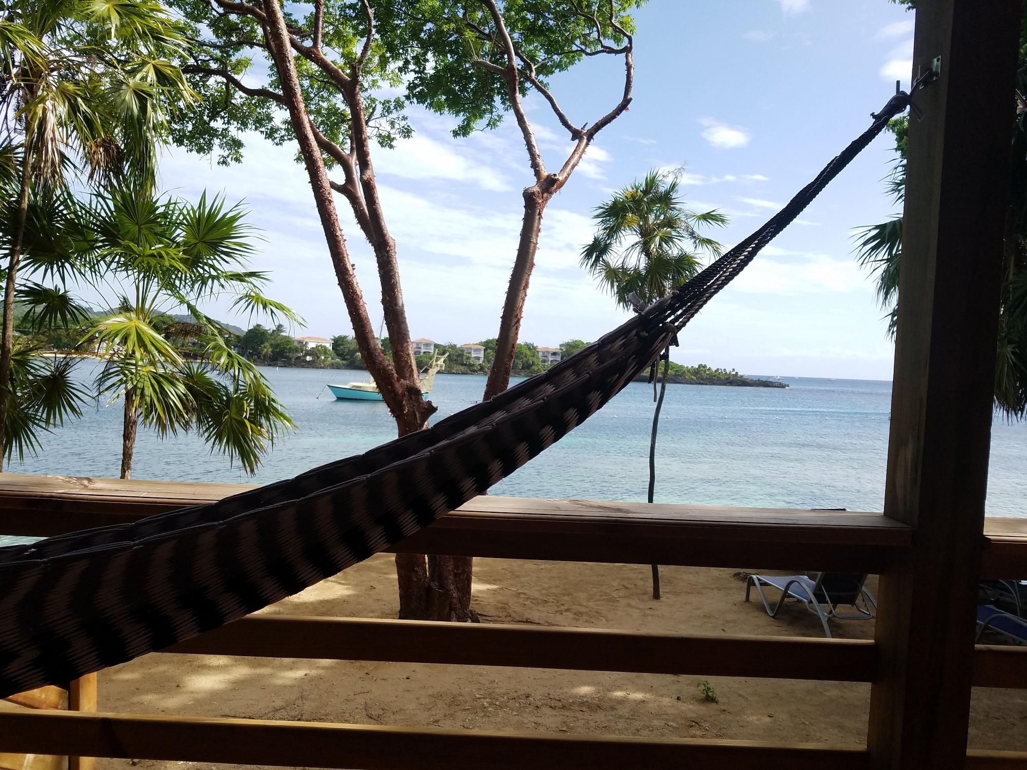 Half Moon Resort (Adults Only) West End Exteriör bild