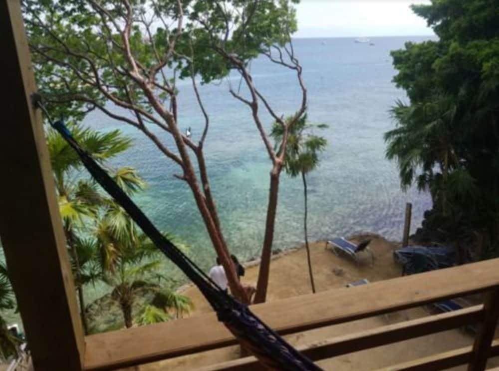 Half Moon Resort (Adults Only) West End Exteriör bild