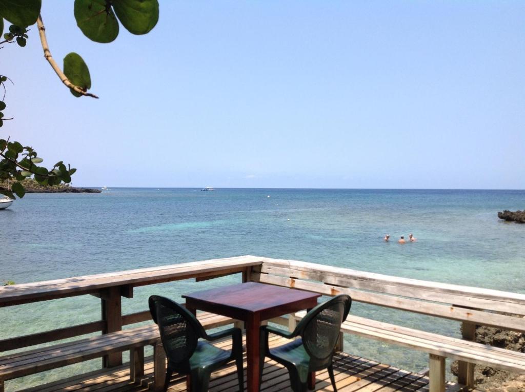 Half Moon Resort (Adults Only) West End Exteriör bild