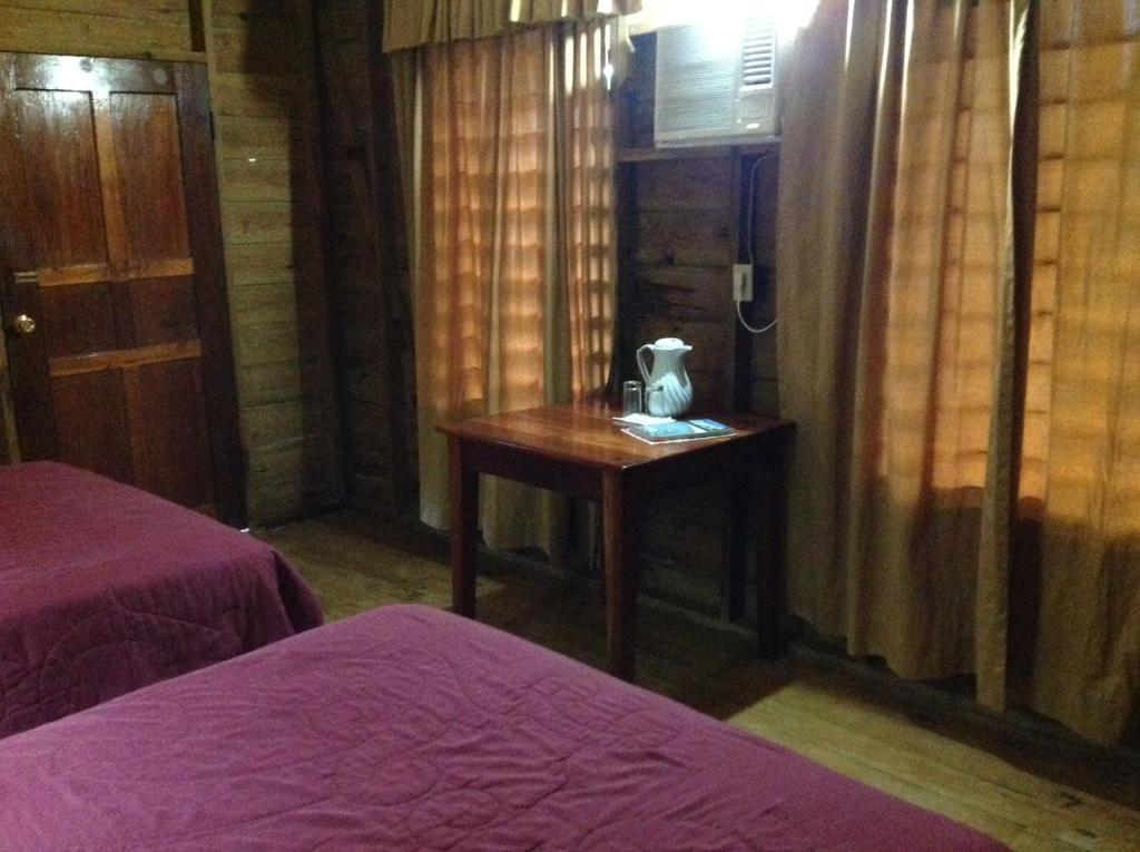 Half Moon Resort (Adults Only) West End Exteriör bild